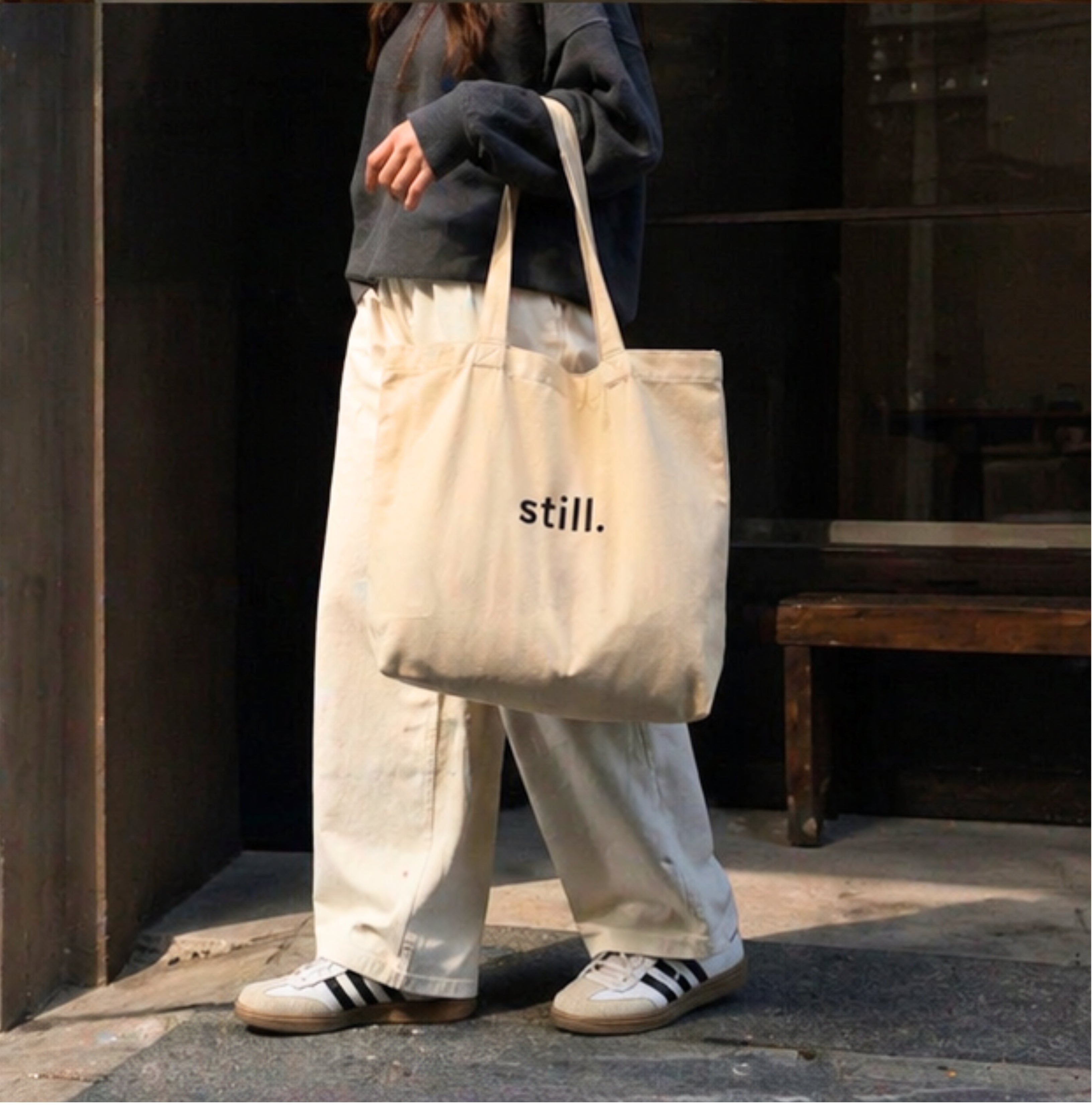 still. Daily Tote