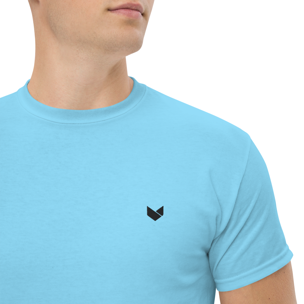 Still Sky Wolf Embroidered Tee | Camiseta Bordada 100% Algodón